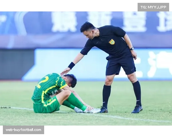 老将谭龙赛季初连续四轮破门 亚泰锋线依赖其发挥 老将谭龙赛季初连续四轮破门 亚泰锋线依赖其发挥